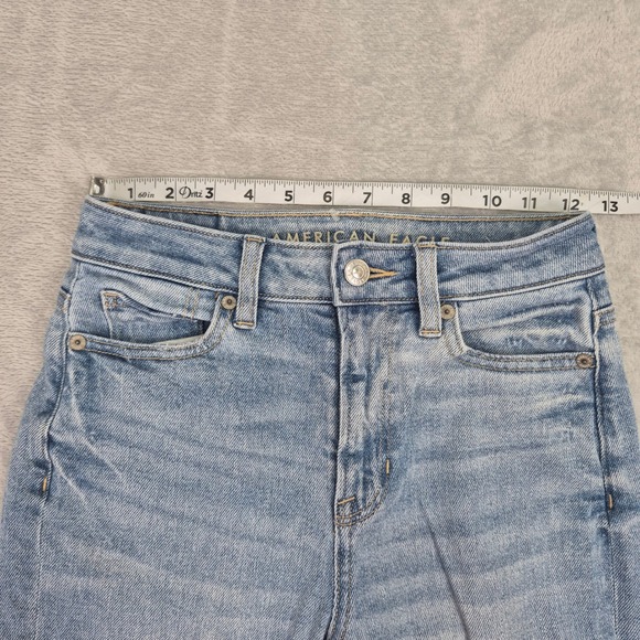 000 Short American Eagle Mom Straight Jeans Light Wash High Denim Women Petite - Picture 11 of 12